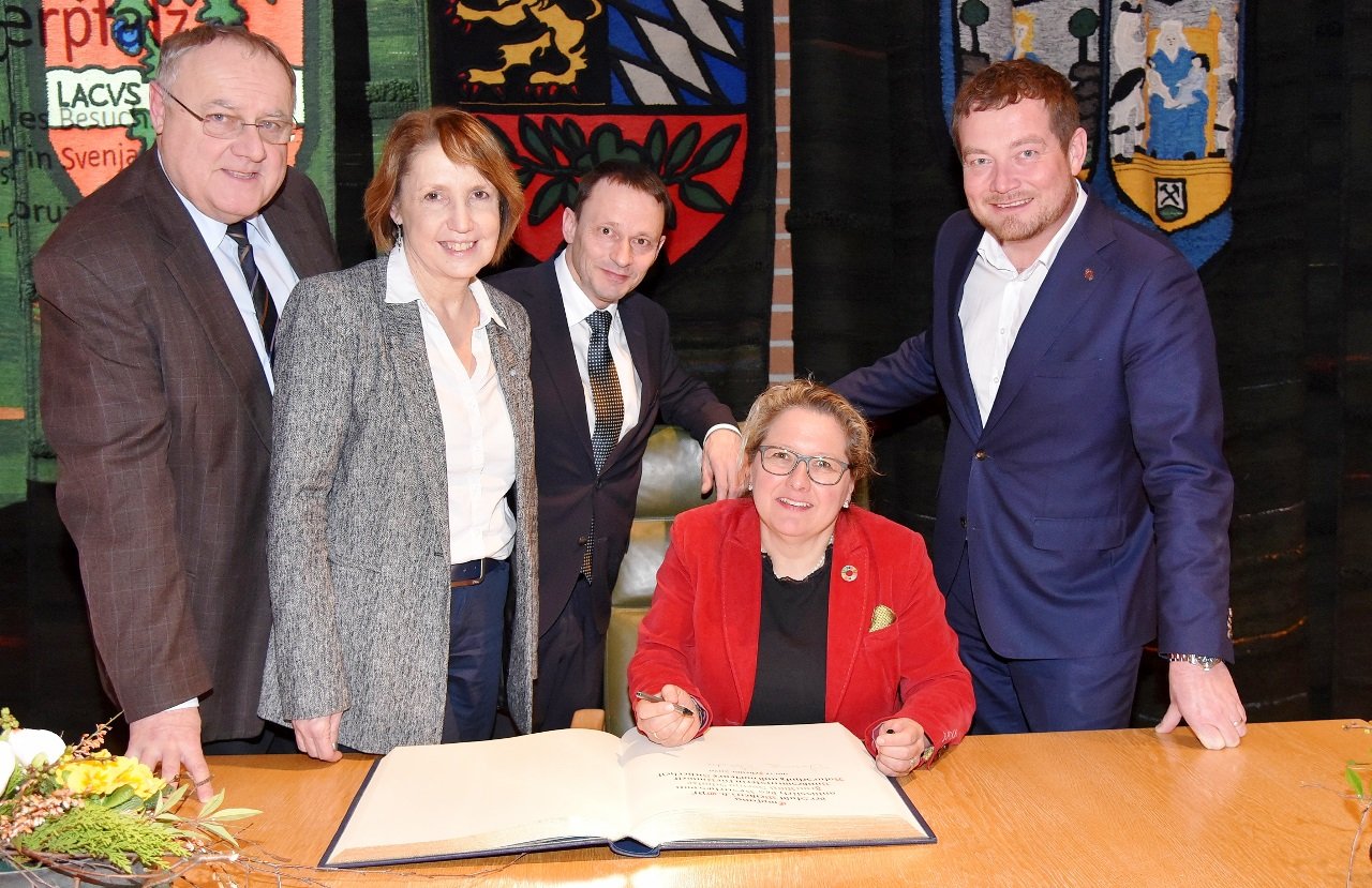 Umweltministerin Svenja Schulze in Weiden (4)