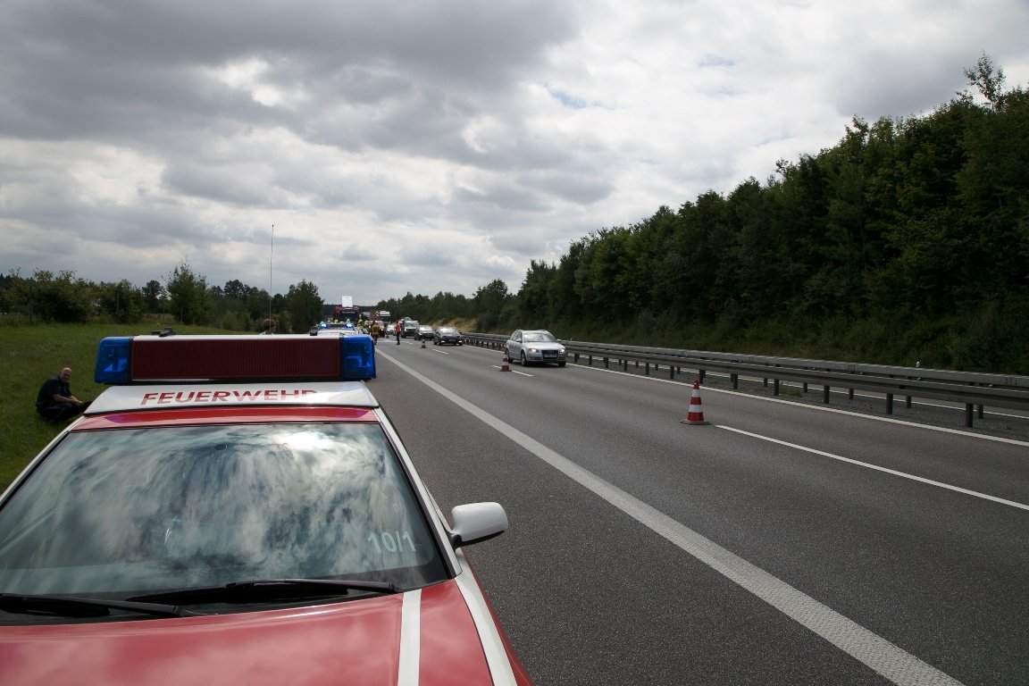 Unfall A93 Windischeschenbach Neustadt (11)