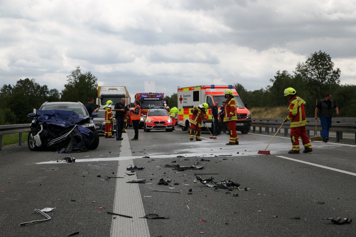 Unfall auf der A93: Mehrere Auto ineinander gekracht