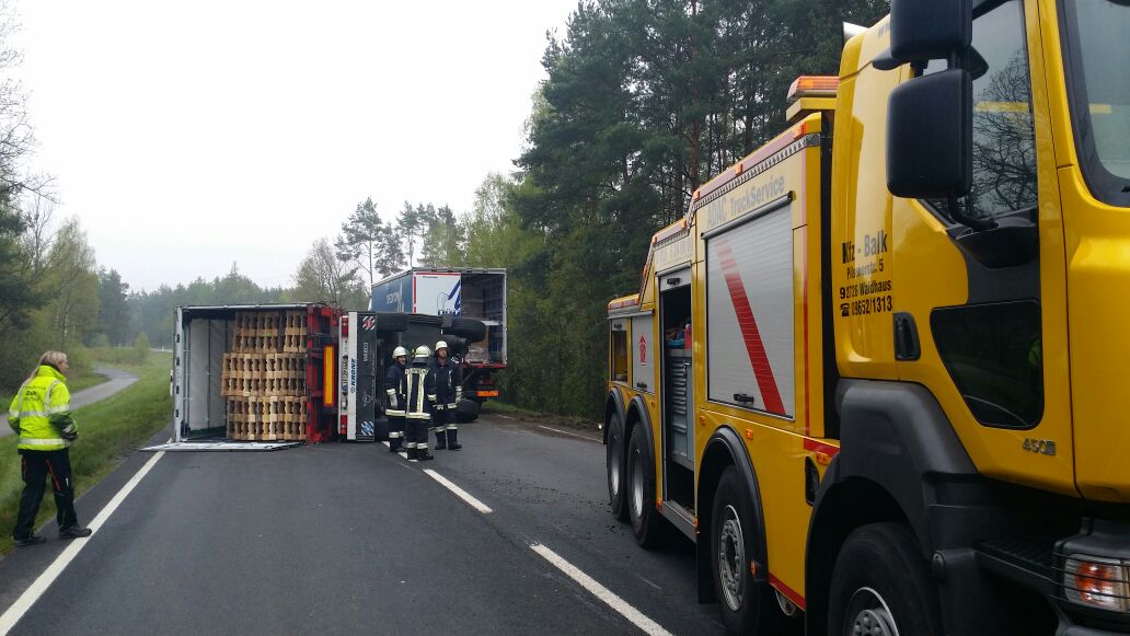 Unfall B 470 Lastwagen Bild Jürgen Masching