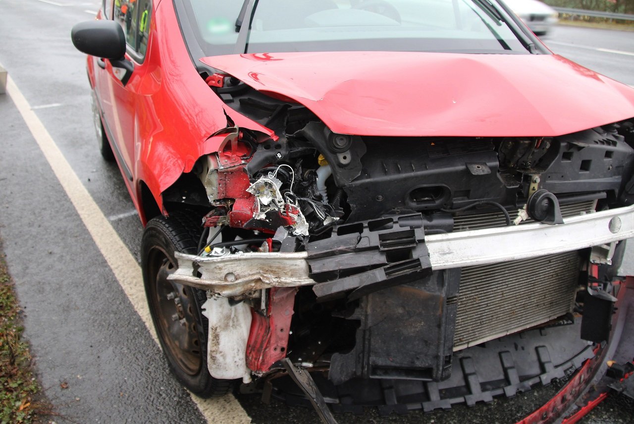 Unfall B299 Pressath Samstag 24.11.2018 (6)