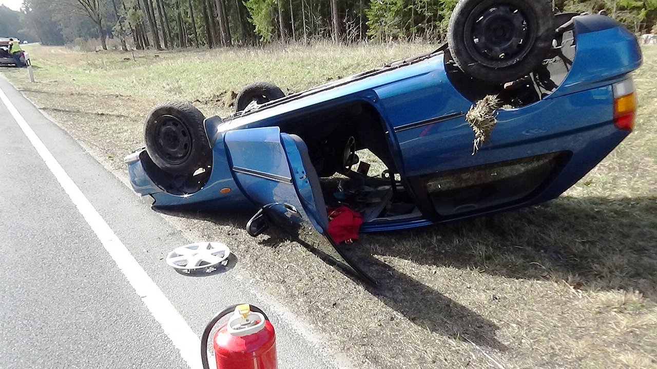 Unfall Fahrzeug überschlagen Pressath (2)