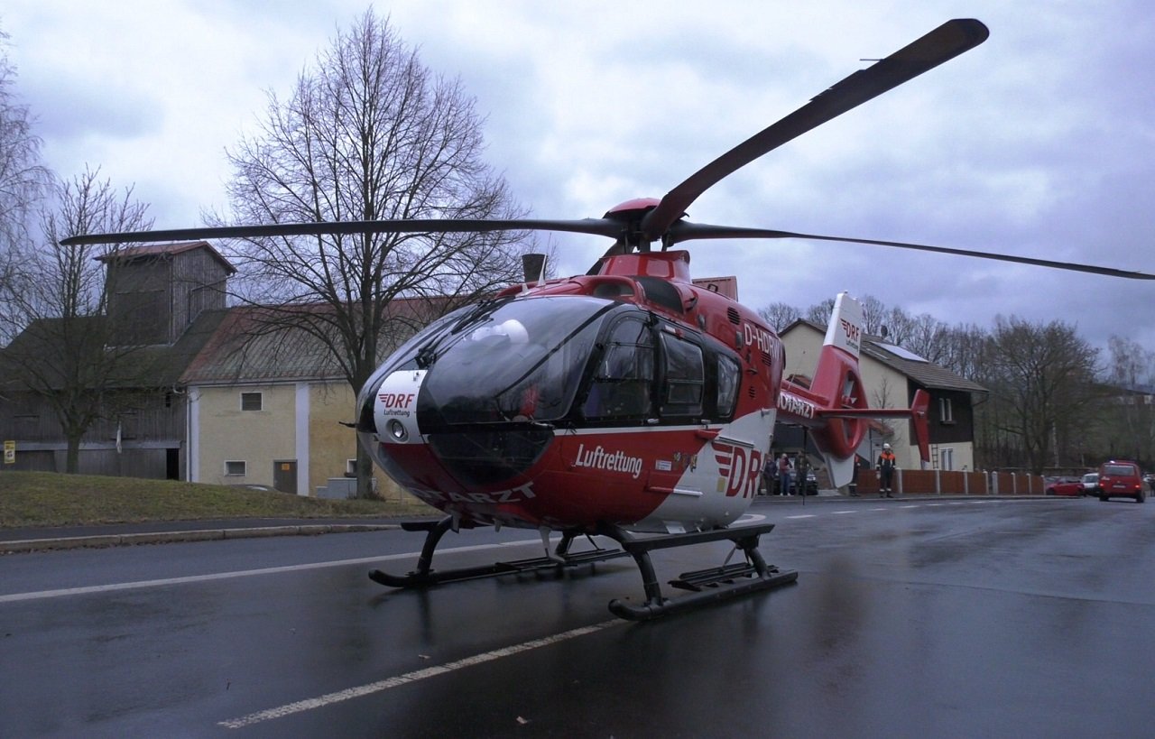 Querenbach Hubschrauber Rettungshubschrauber Symbol Symbolbild