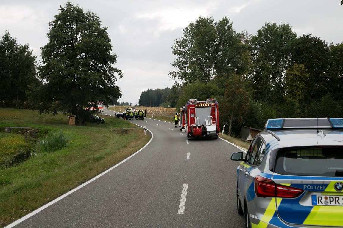 Unfall Frontalzusammenstoß Plößberg (8)