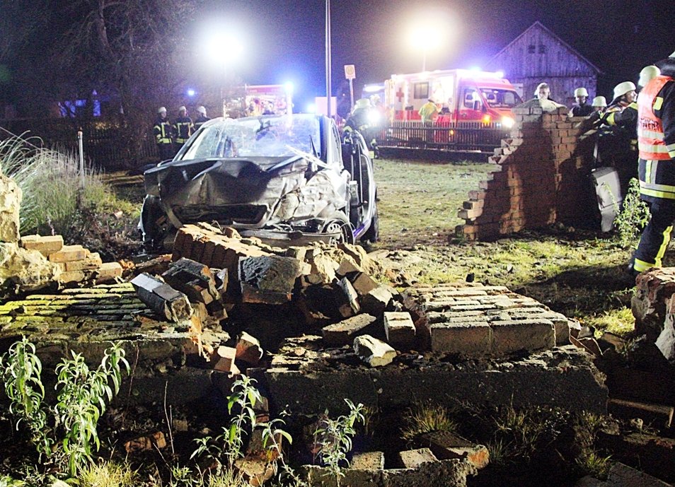 Unfall Höfen Mauer Silvester (5)