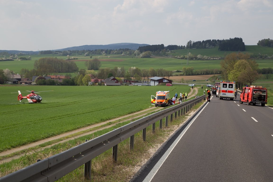 Unfall Kulmain Zinst Schwerer Unfall Toter Schwerverletzte1 ushadkas2