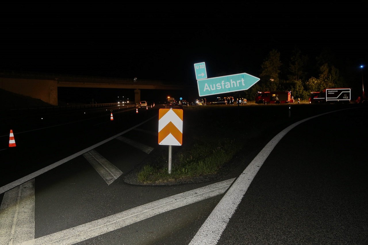 Verkehrsunfall auf der A93 endet glimpflich