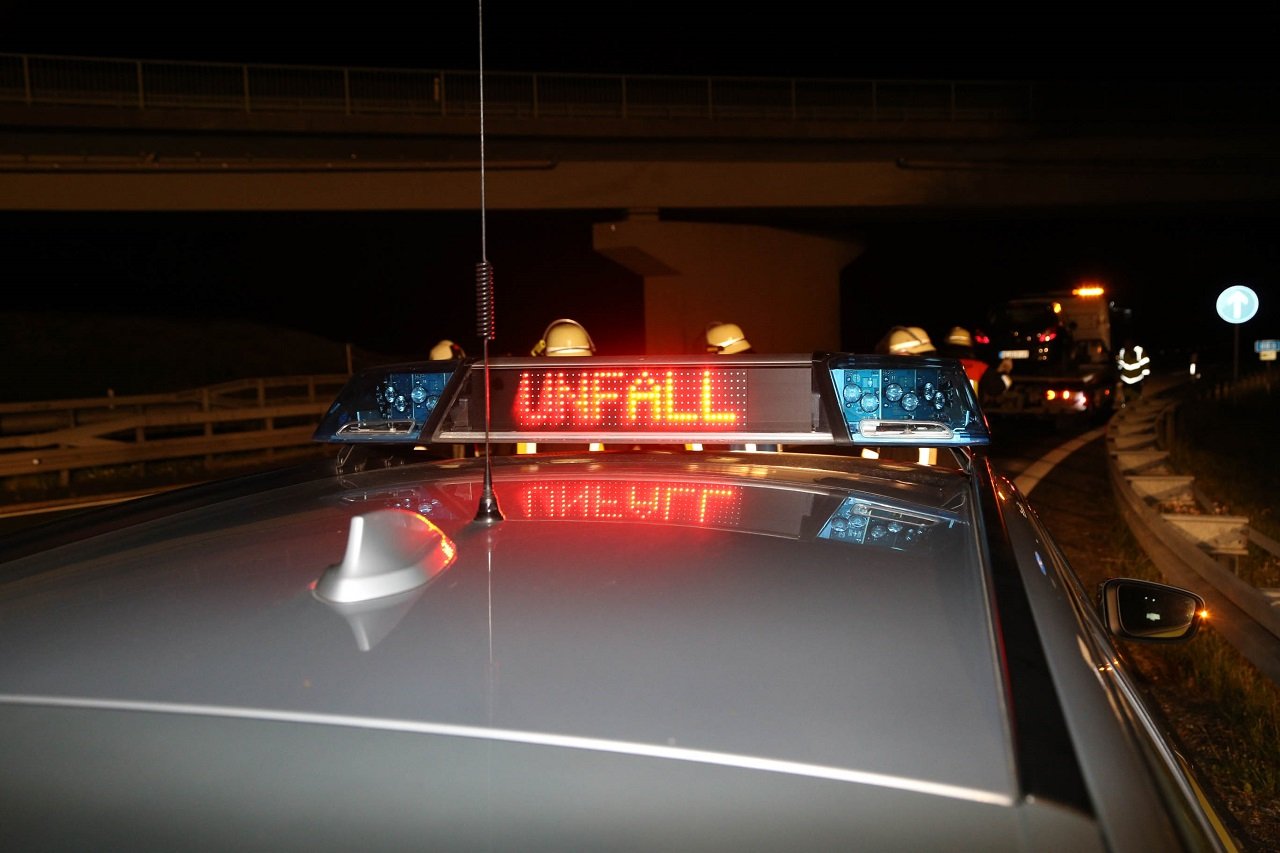 Verkehrsunfall auf der A93 endet glimpflich