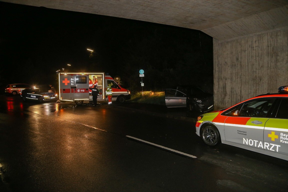 Unfall Neusorg Brücke Unterführung 3