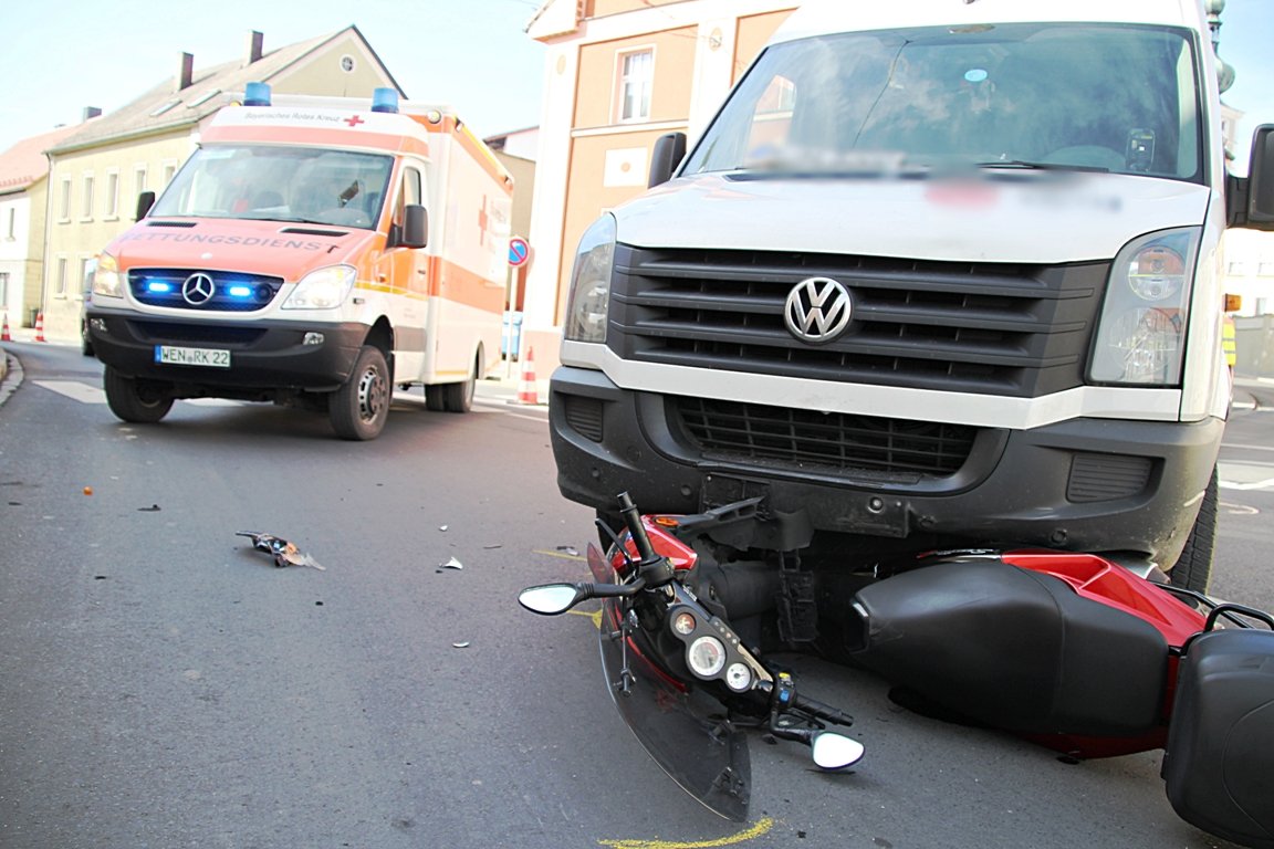 Unfall Pressath Sprinter Roller Verletzter (1)