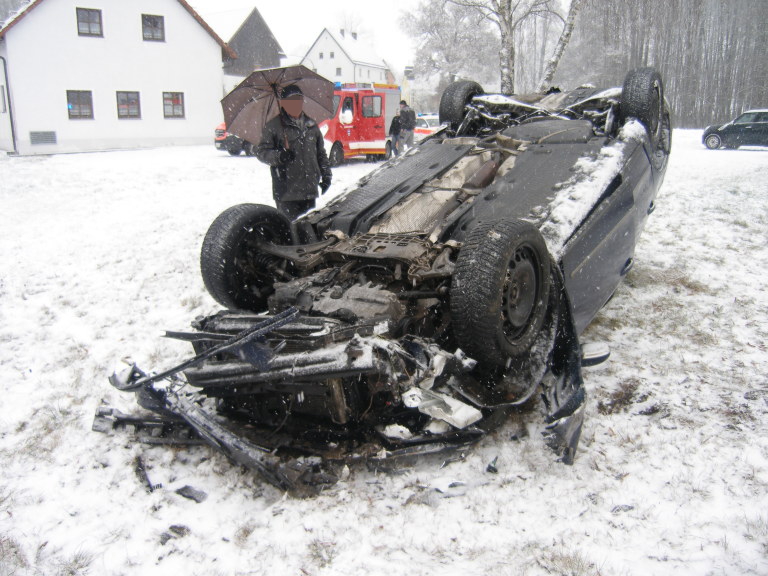 Unfall Schneeglätte