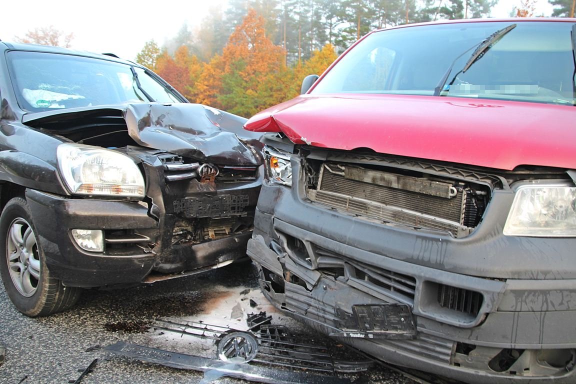 Unfall Weiherhammer Verkehrsunfall Bild Jürgen Masching1