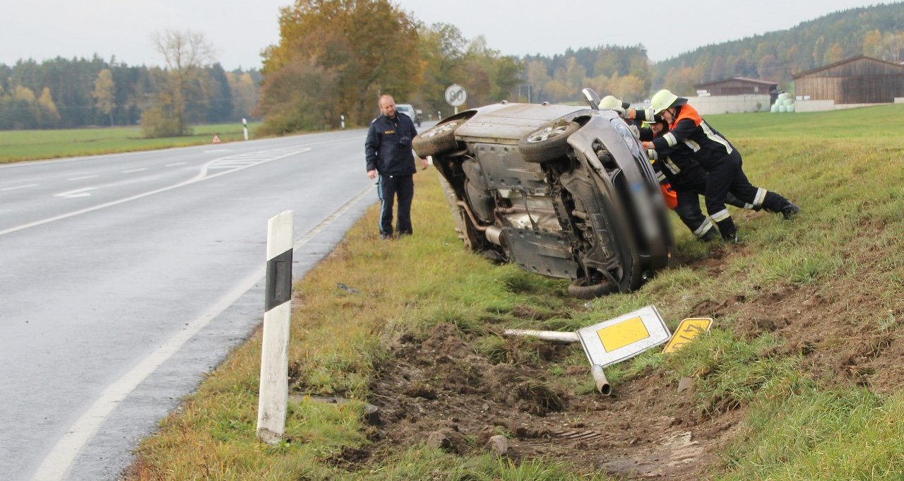 Unfall bei Pressath B470 (1)