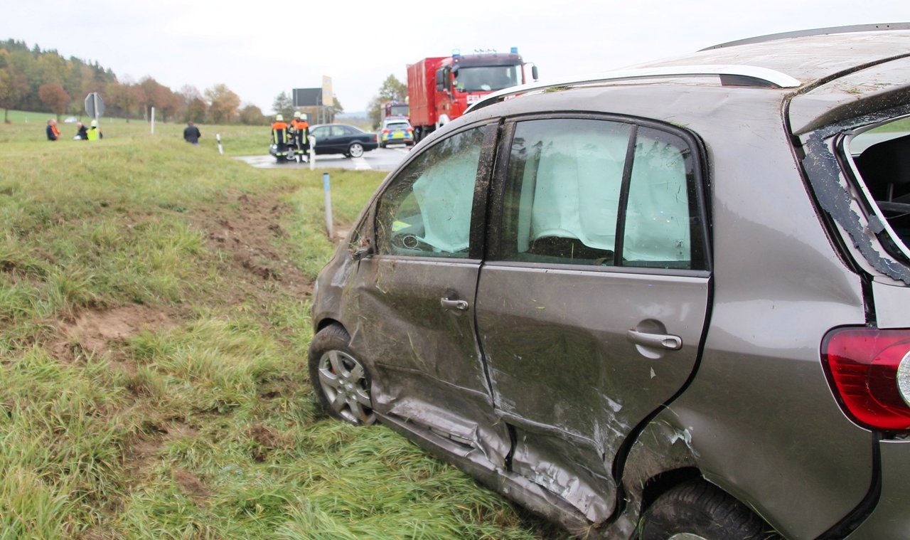 Unfall bei Pressath B470 (2)