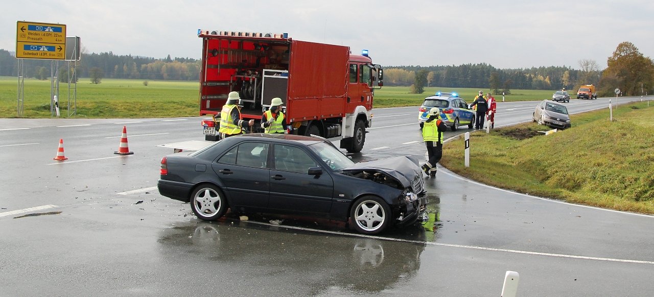Unfall bei Pressath B470 (4)