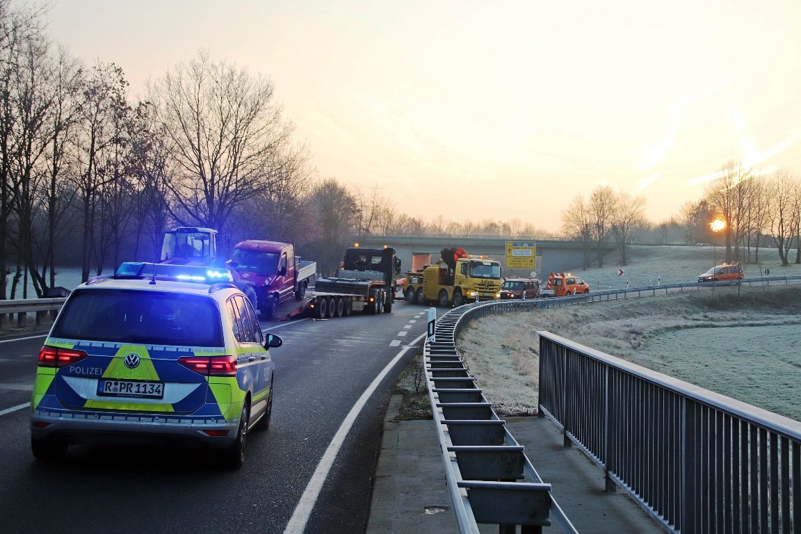 Unfall Pressath Streuwagen