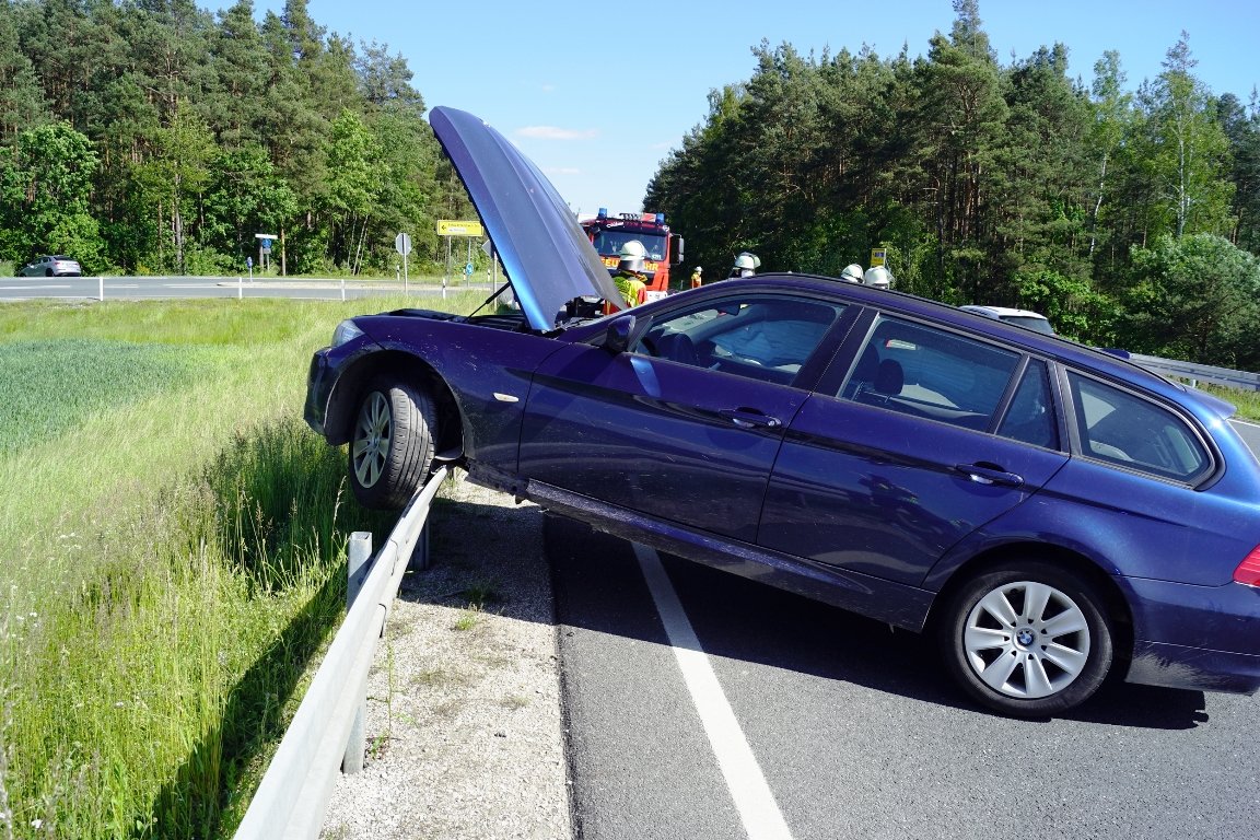 Stoppschild missachtet: Autofahrerin verletzt