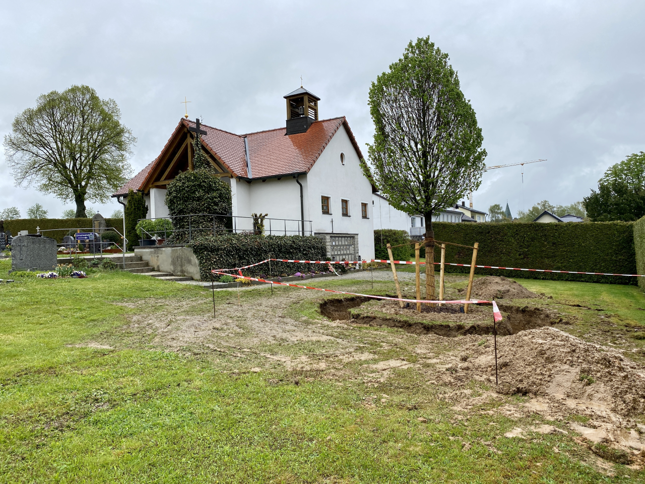 Urnenbestattungen gefragter denn je - Gemeinde Störnstein reagiert
