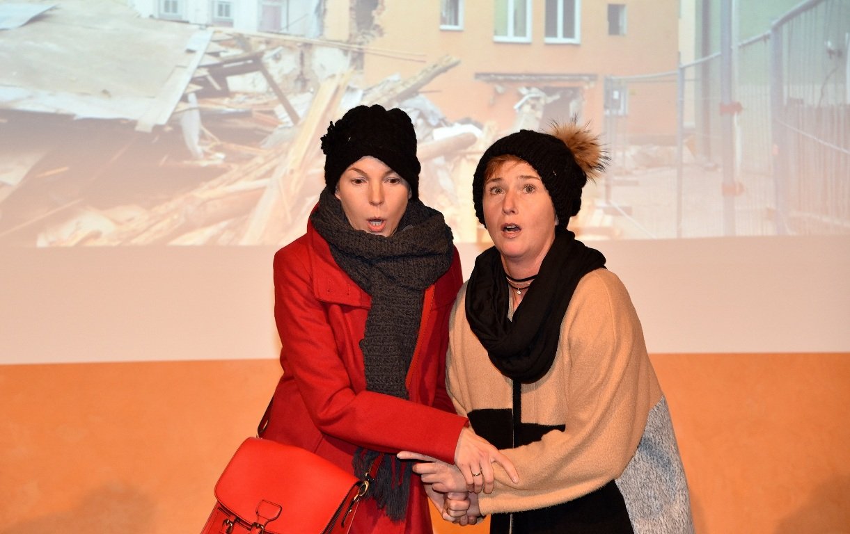 Annette Frischholz und Anja Scharnagl Sketche VHS feiert Geburtstag, 70 Jahre VHS Weiden-Neustadt4