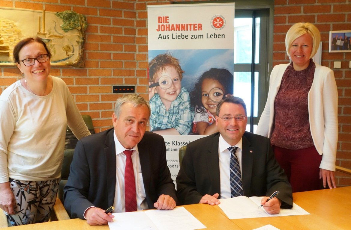 Vertragsunterzeichnung, Kindergarten Johanniter Stadt Weiden Klinikum Weiden