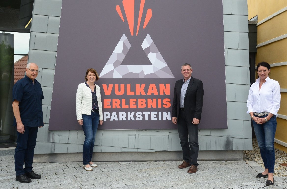 Vulkanerlebnis Parkstein Josef Landgärtner, Anette Karl, Bürgermeister Reinhard Sollfrank, Museumsleitung Regina Kiermaier