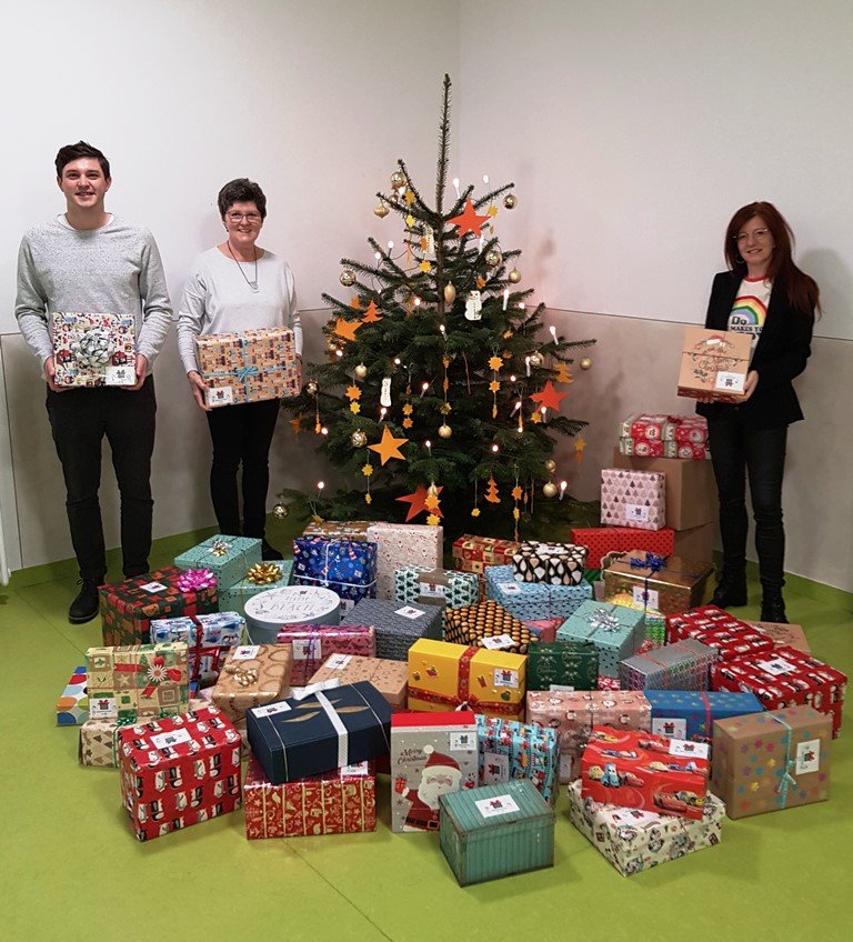 Grafenwöhr MIttelschule Weihnachtspäckchenkonvoi RT Deutschland Amberg