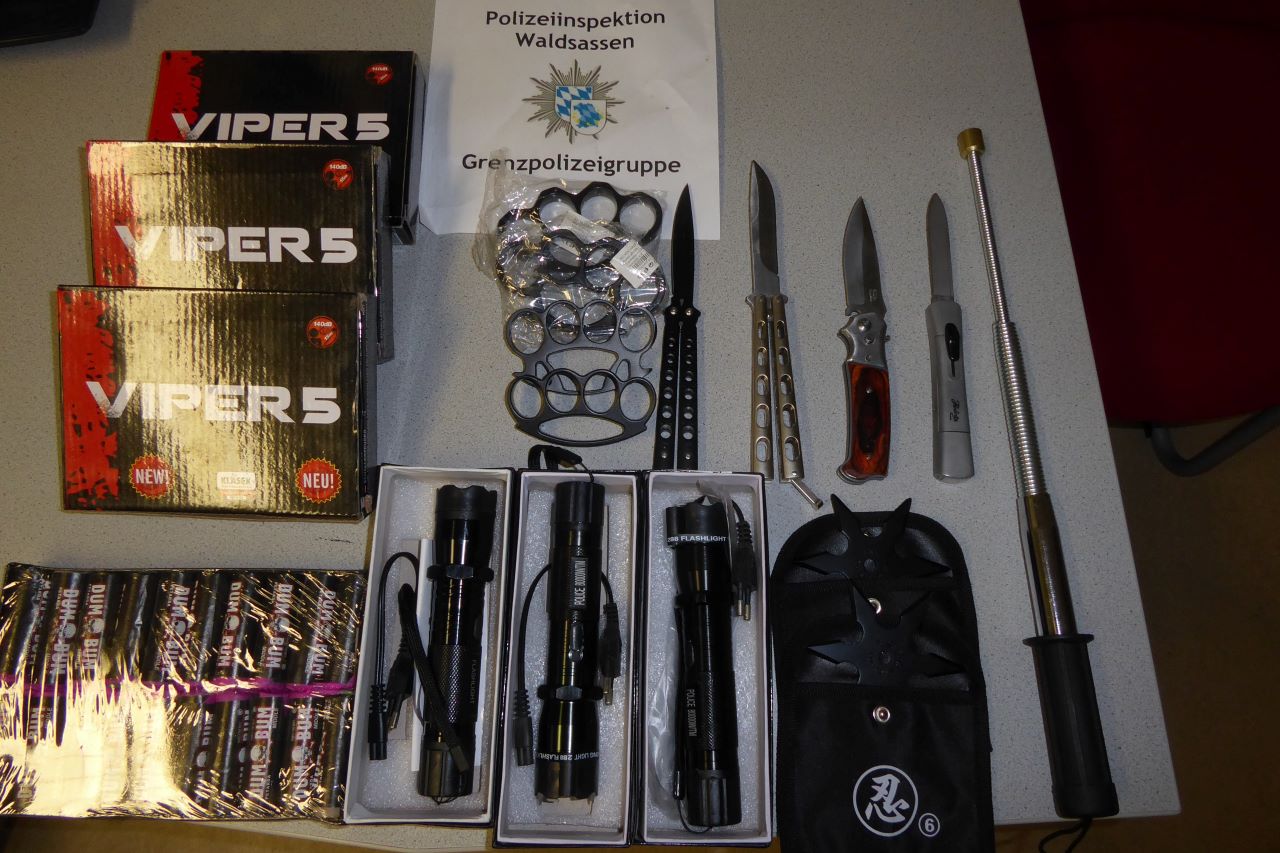 Waffen Symbol Symbolbild