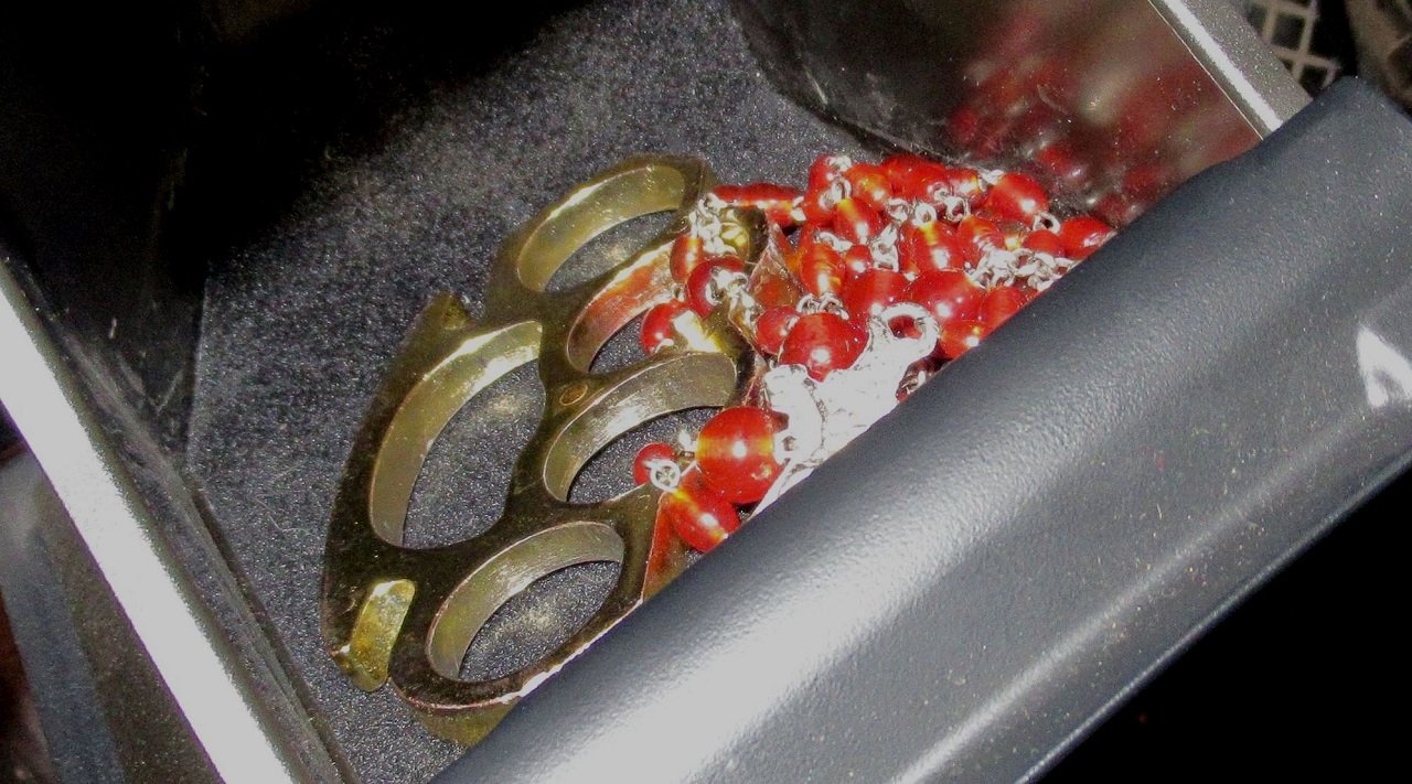 Waidhaus_Polizei_Rosenkranz_Schlagring