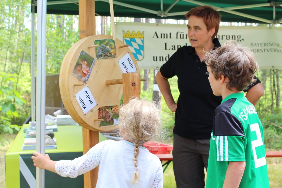 Spiel Drehrad Glücksrad Waldkinderfest Grafenwöhr  (48)