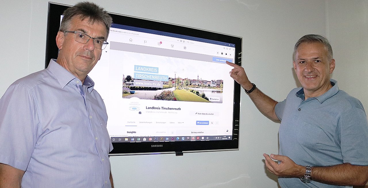 Walter Brucker Landrat Roland Grillmeier Landkreis Tirschenreuth Landratsamt Tirschenreuth Facebook