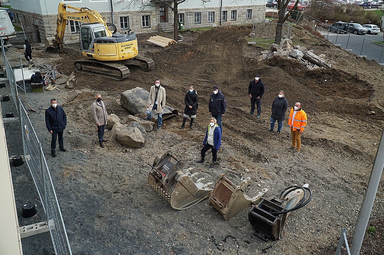 Innovativ und barrierefrei: Neuer Innenhof am Landratsamt