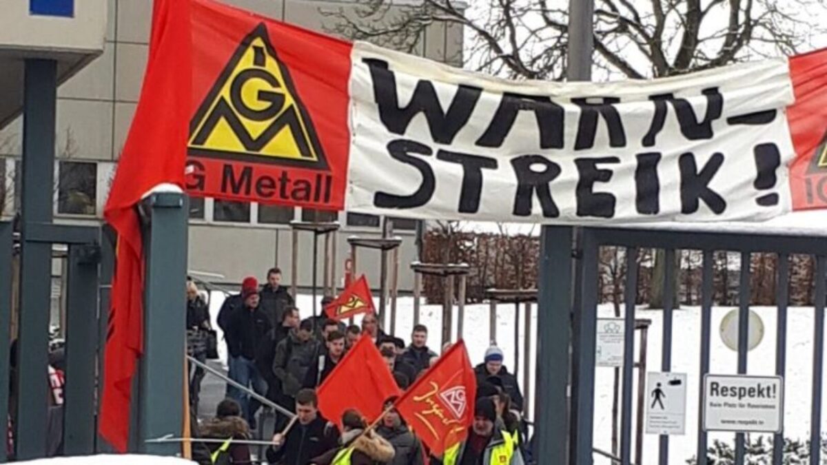 Delegiertenversammlung stärkt Tarifforderung der IG Metall in Weiden