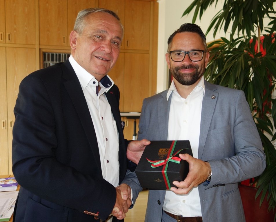 Weiden Oberbürgermeister Kurt Seggewiß Leiter Kriminalpolizei Jürgen Dodell