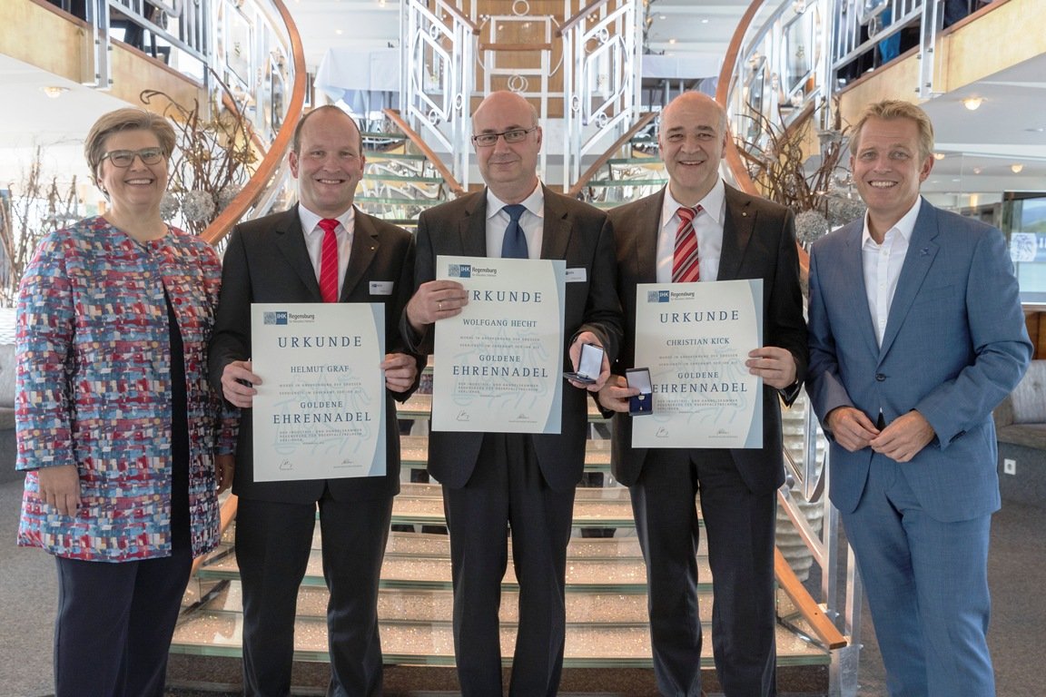 IHk Regensburg Weiden, Wiesau goldene Ehrennadel