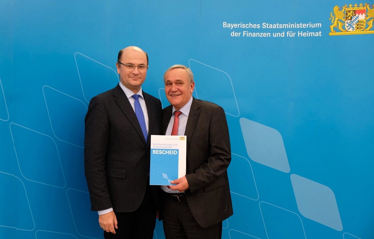 Weiden_Stadt_Übergabe Förderbescheide_Füracker_Oberbürgermeister Kurt Seggewiß