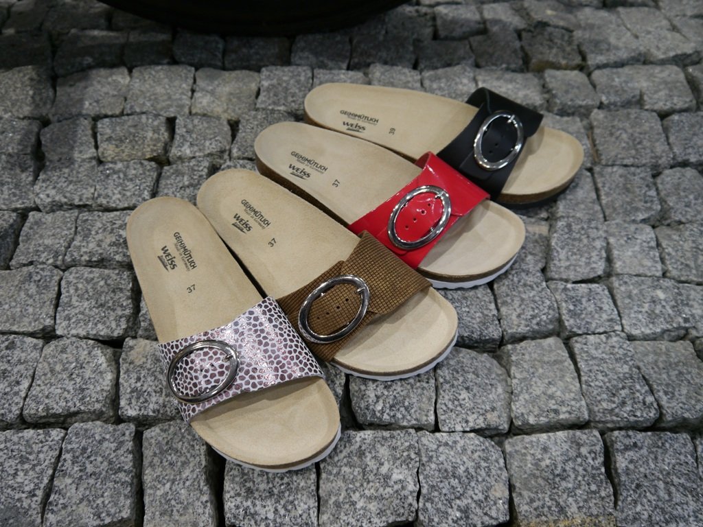 Weiss Schuhe Pantoletten Ge(h)mütlich Bild