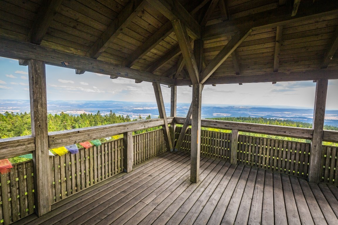 Weite Blicke, weite Wälder - der Naturpark Steinwald ist bei Wanderern und Radlern beliebt_Foto Tourismuszentrum Oberpfälzer Wald-Thomas Kujat