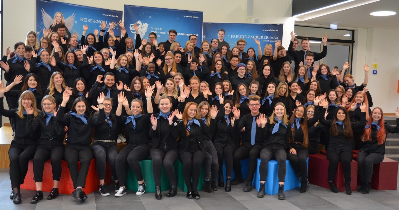 An alle Reiseliebhaber: Mach dein Hobby zum Beruf