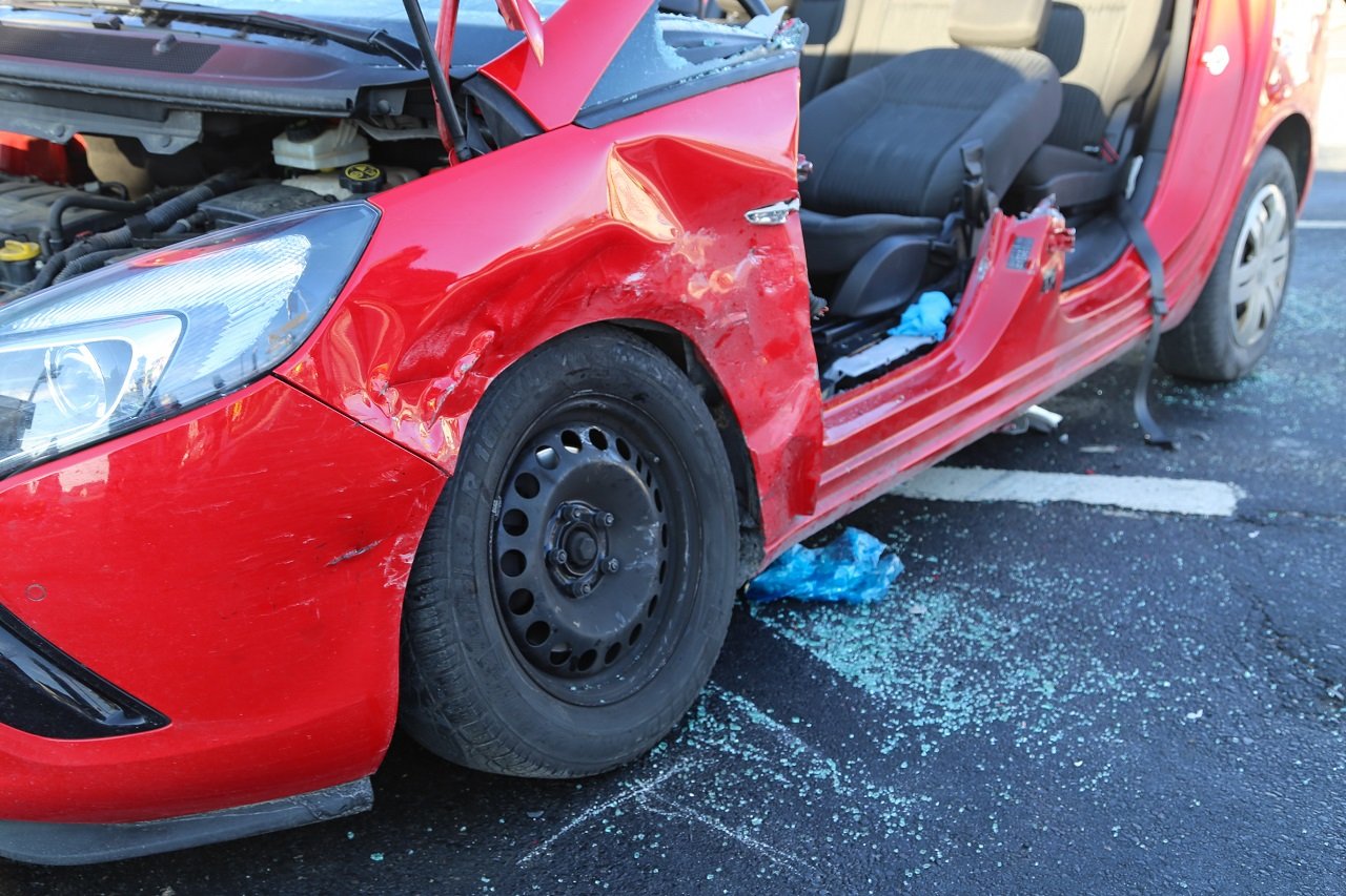 Wiesau_schwerer Verkehrsunfall im Kreuzungsbereich_rote Ampel übersehen_9