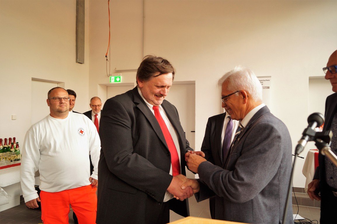 arw-Schlüsselübergabe neue Rettungswache Neustadt/WN