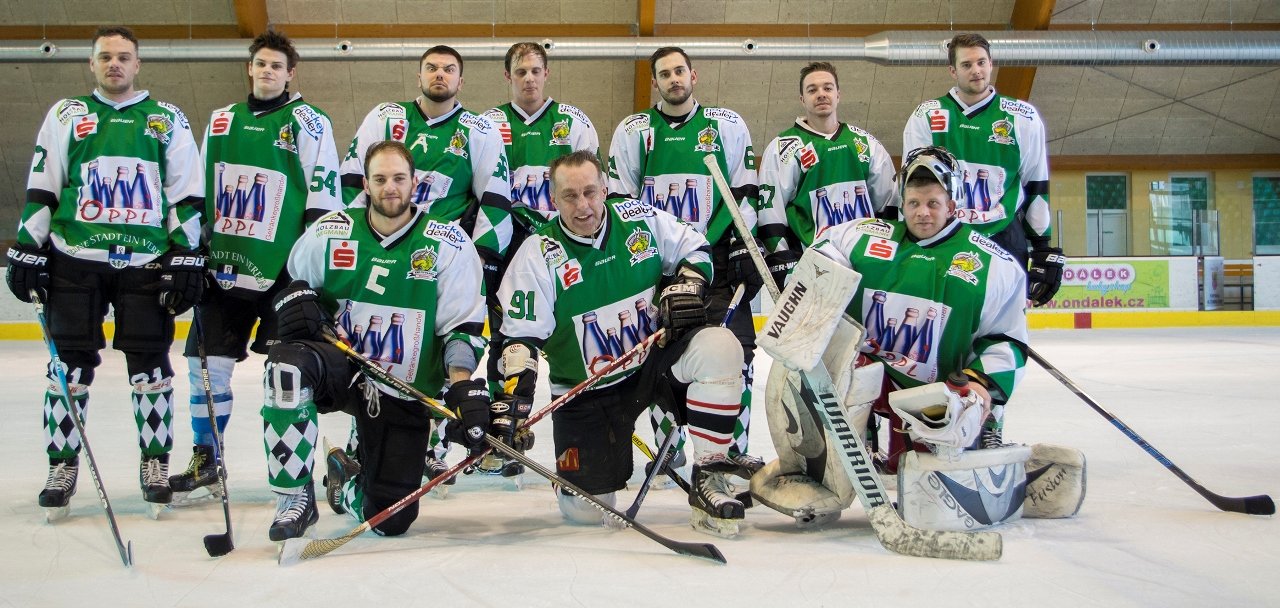 auta_cup_1 EHC Mitterteich Eishockey Spiel Bild Peter Wölfel