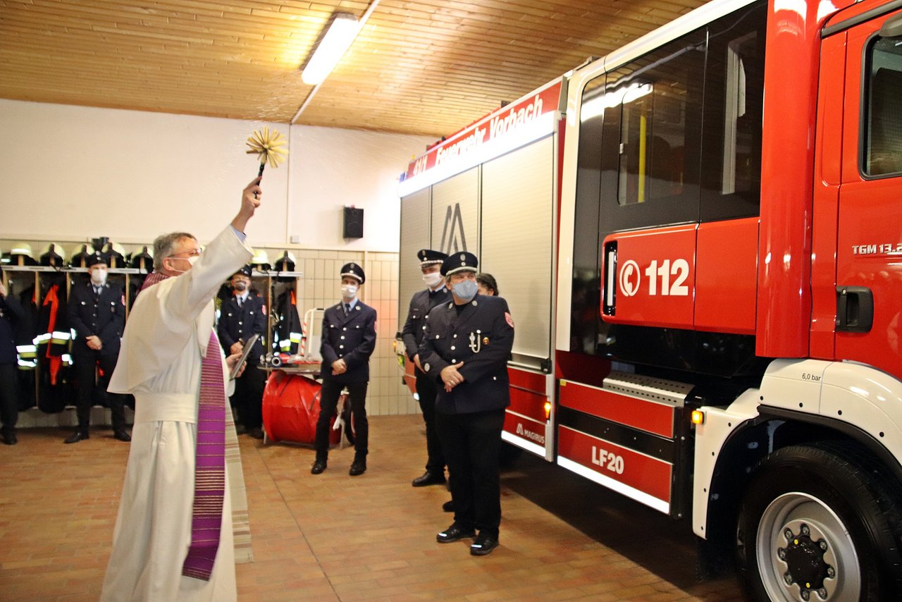 Segnung des neues Feuerwehr Fahrzeug FFW Vorbach