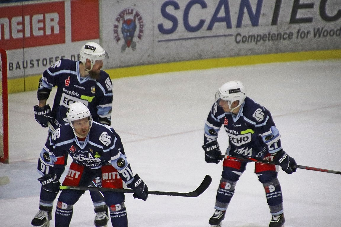 Blue Devils knacken die Rosenheimer Festung