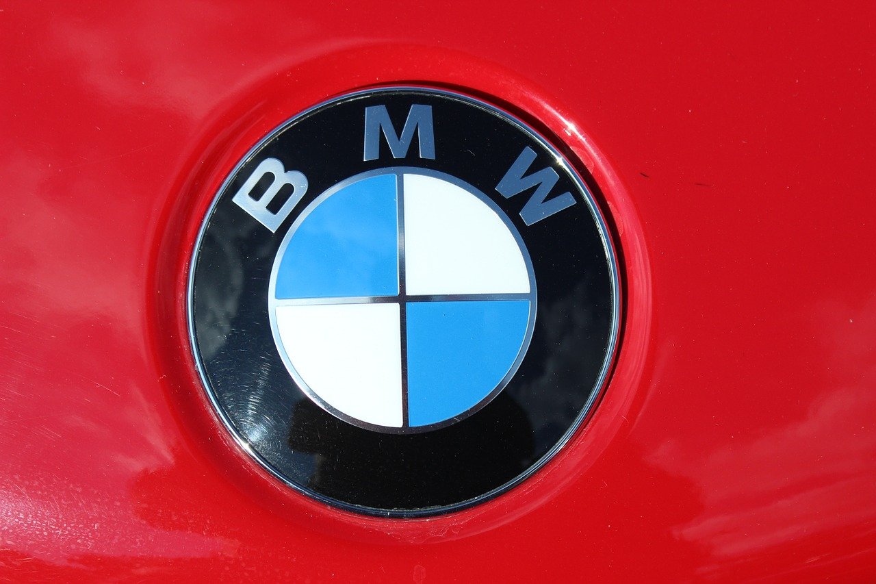BMW Logo Symbol rot