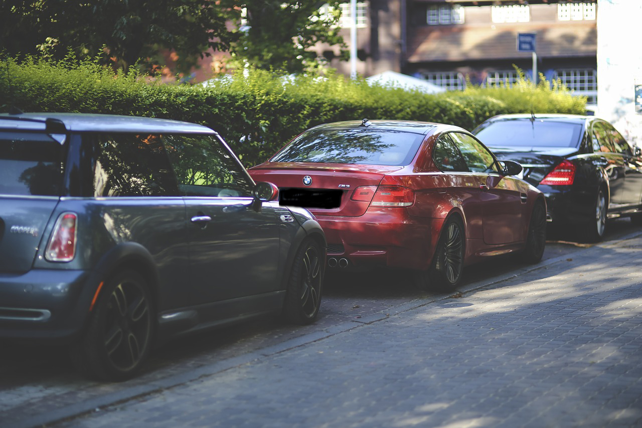 parkende Autos Polizei