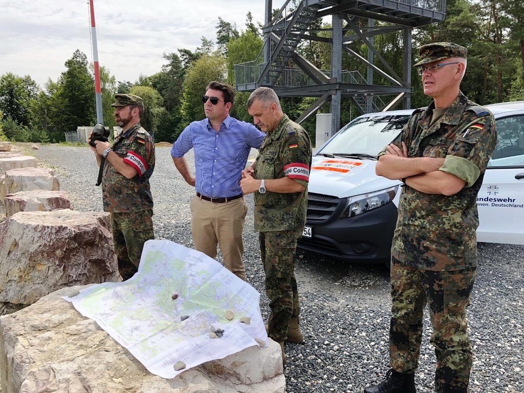 Bundeswehrexperte Thomas Hitschler besucht Grafenwöhr