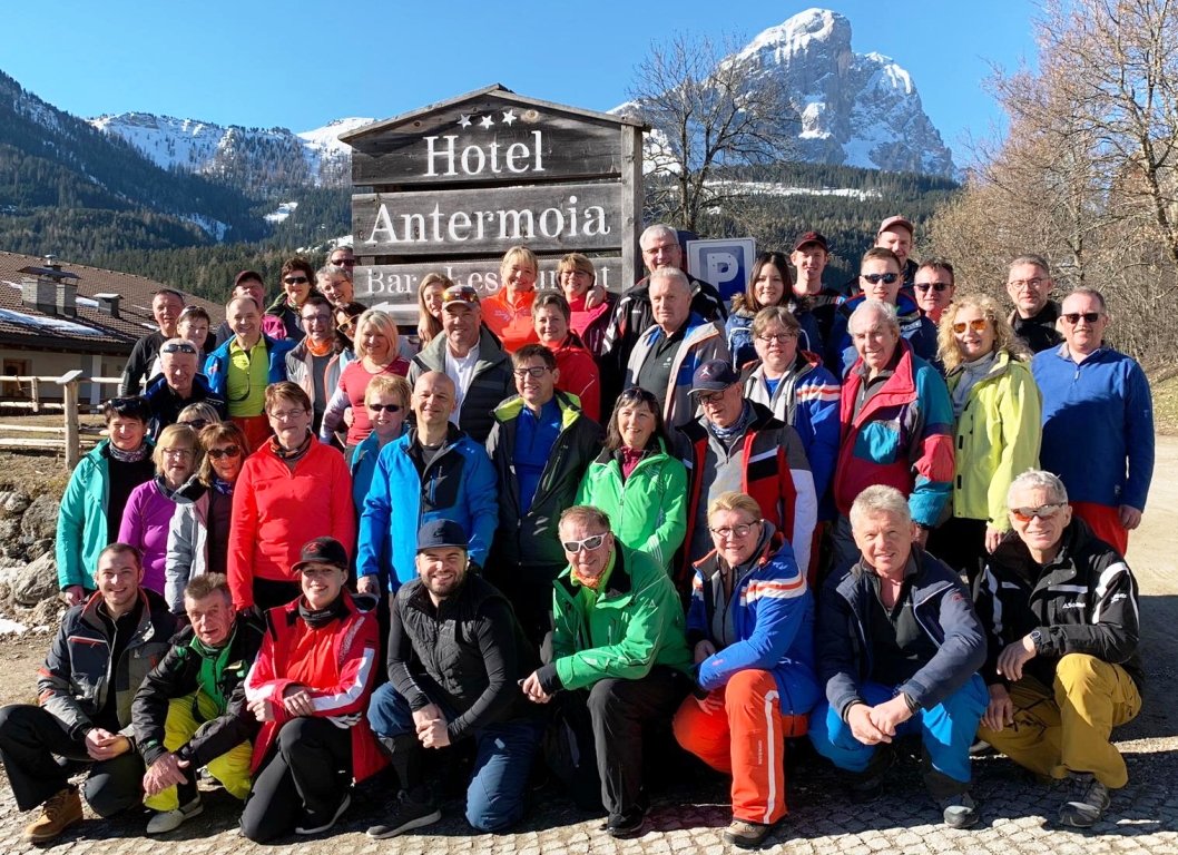 Pistenschwinger Skifahrt Südtirol