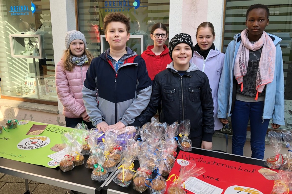 Firmlinge St. Georg Bibelkuchen Spende Klinikclowns