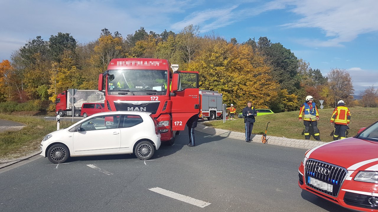 Verkehrsunfall in Kreisverkehr