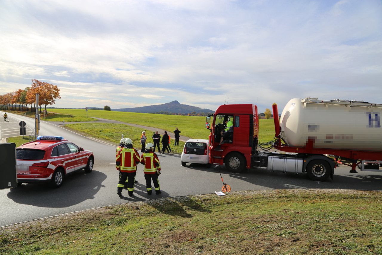Verkehrsunfall in Kreisverkehr